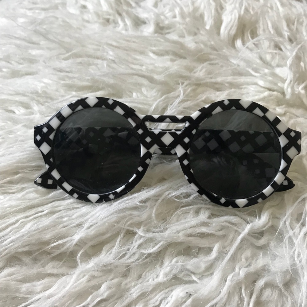 Vintage Style Black and White Sunglasses